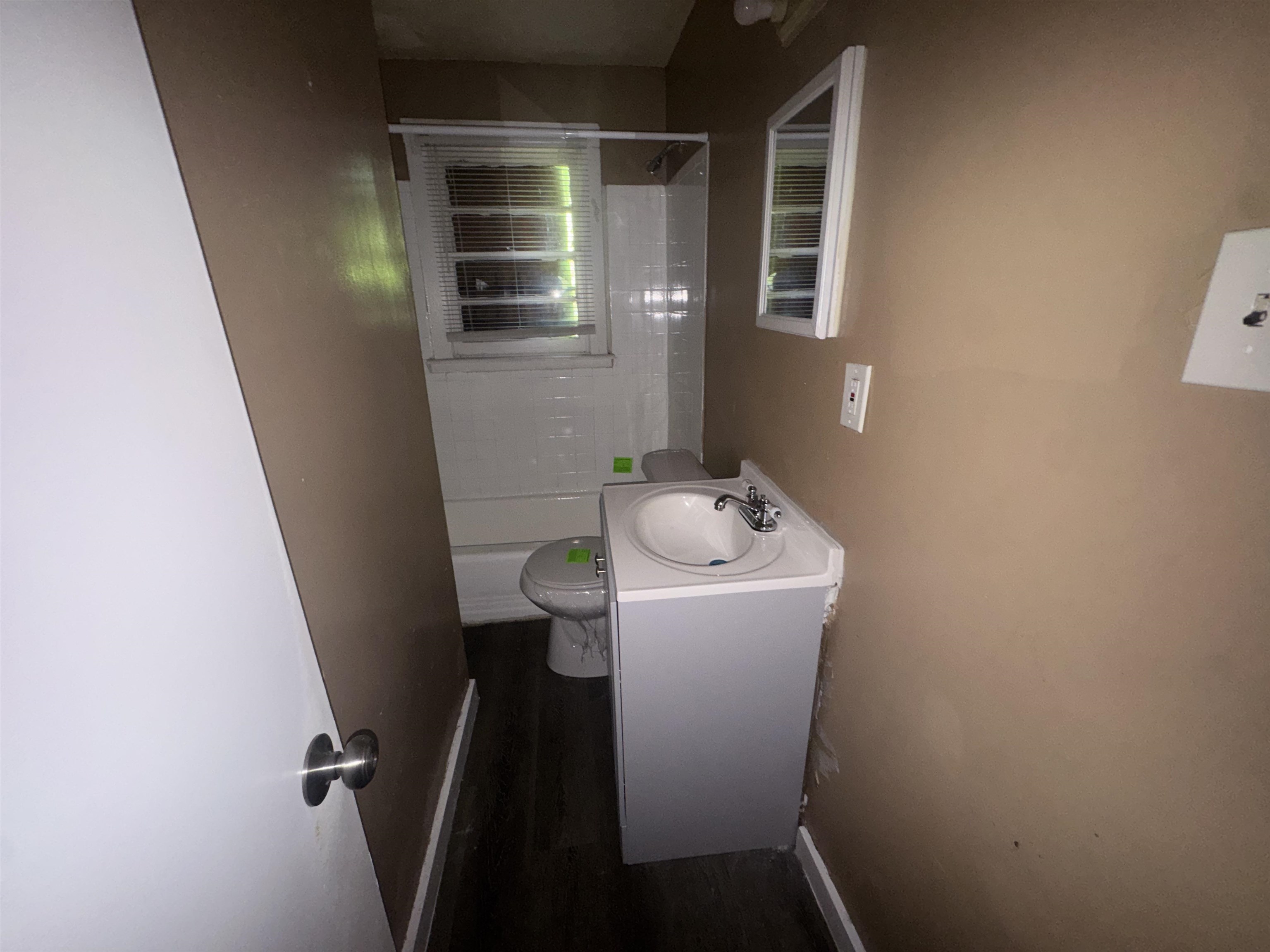 2282 Eldridge Ave Property Photo 18