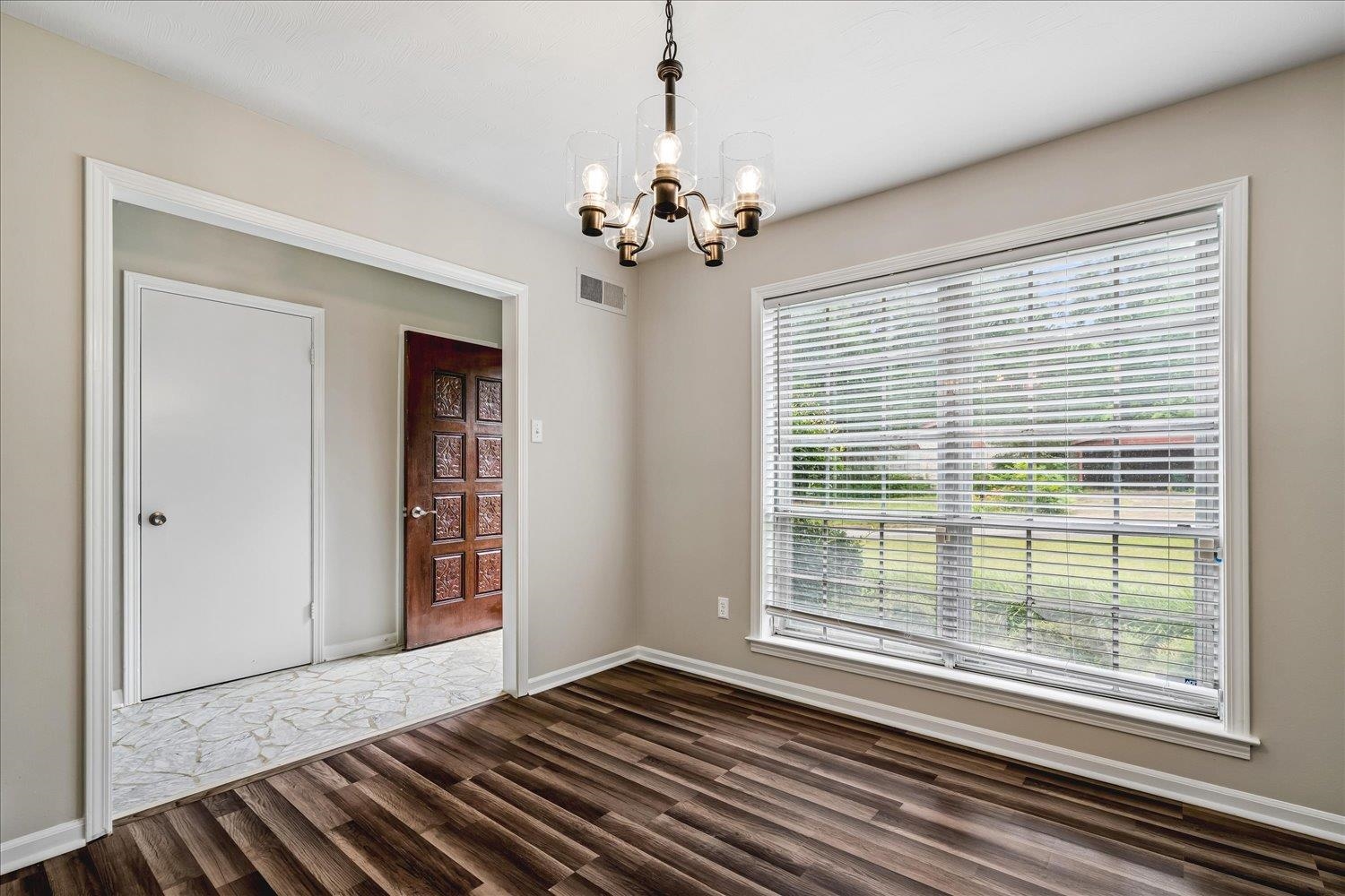4208 Oakcrest Ave Property Photo 7