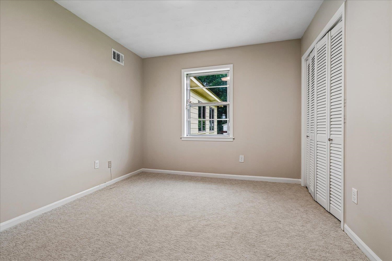 4208 Oakcrest Ave Property Photo 26