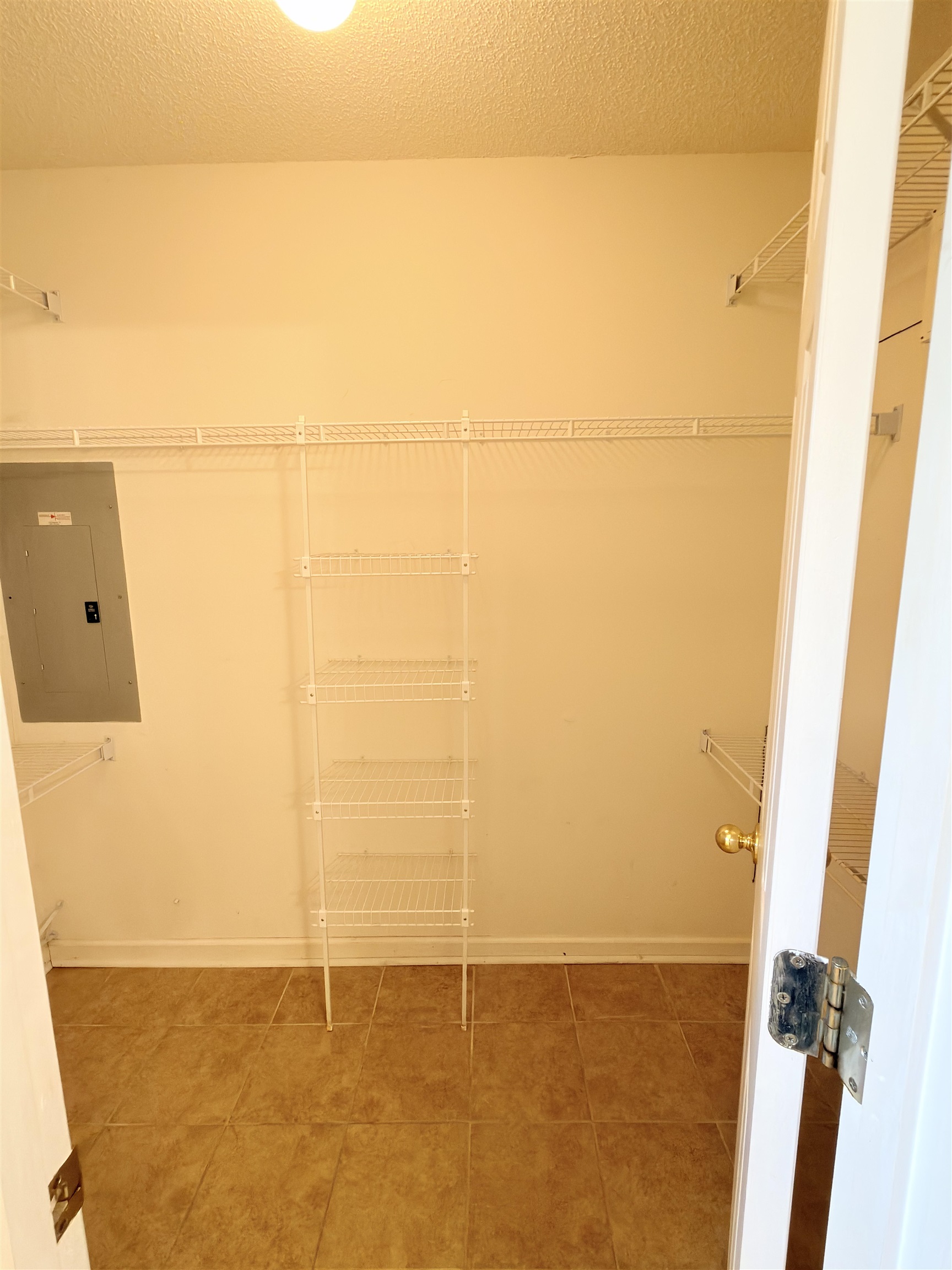 8612 Overcup Oaks Dr Property Photo 11