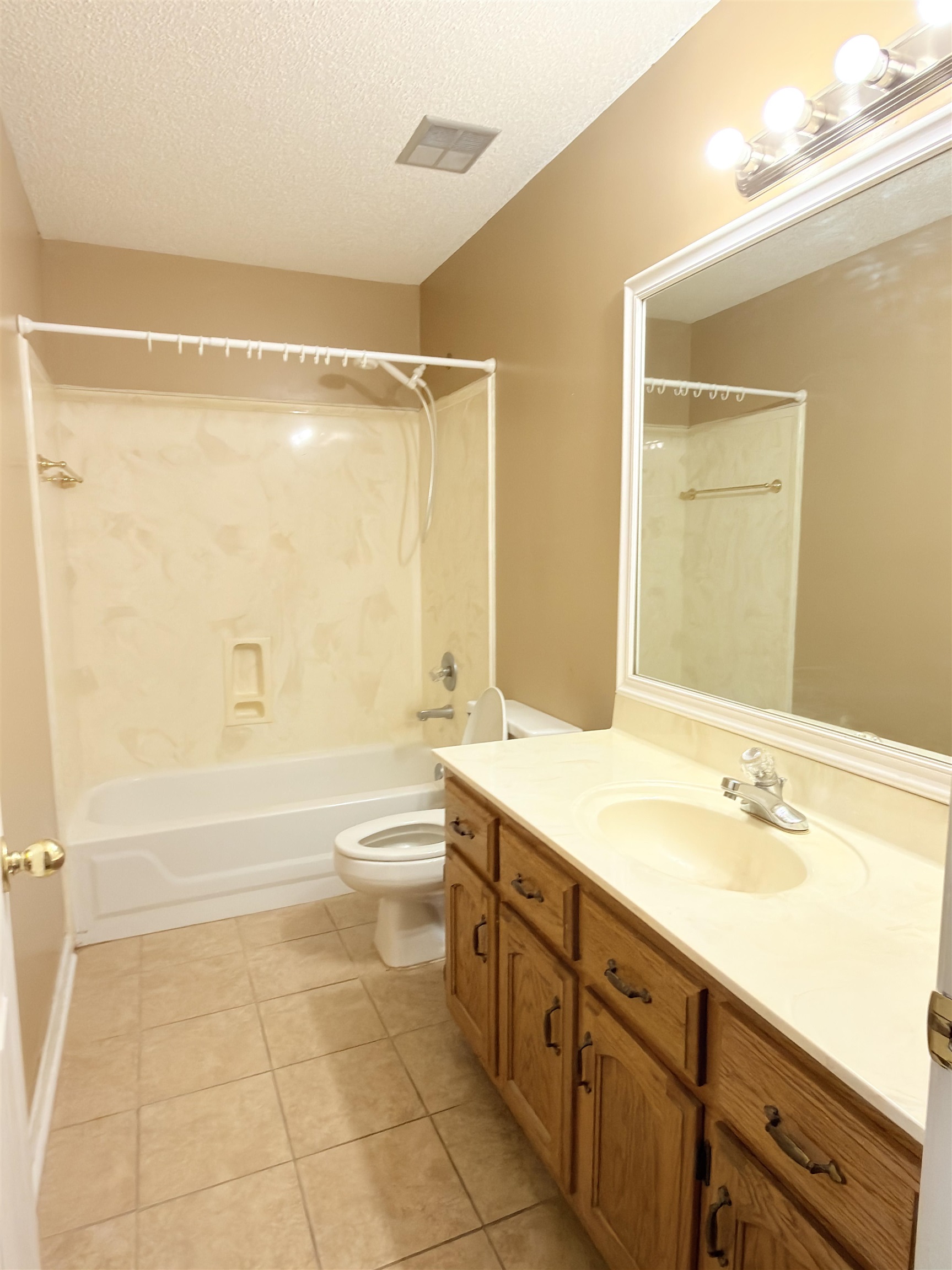8612 Overcup Oaks Dr Property Photo 14