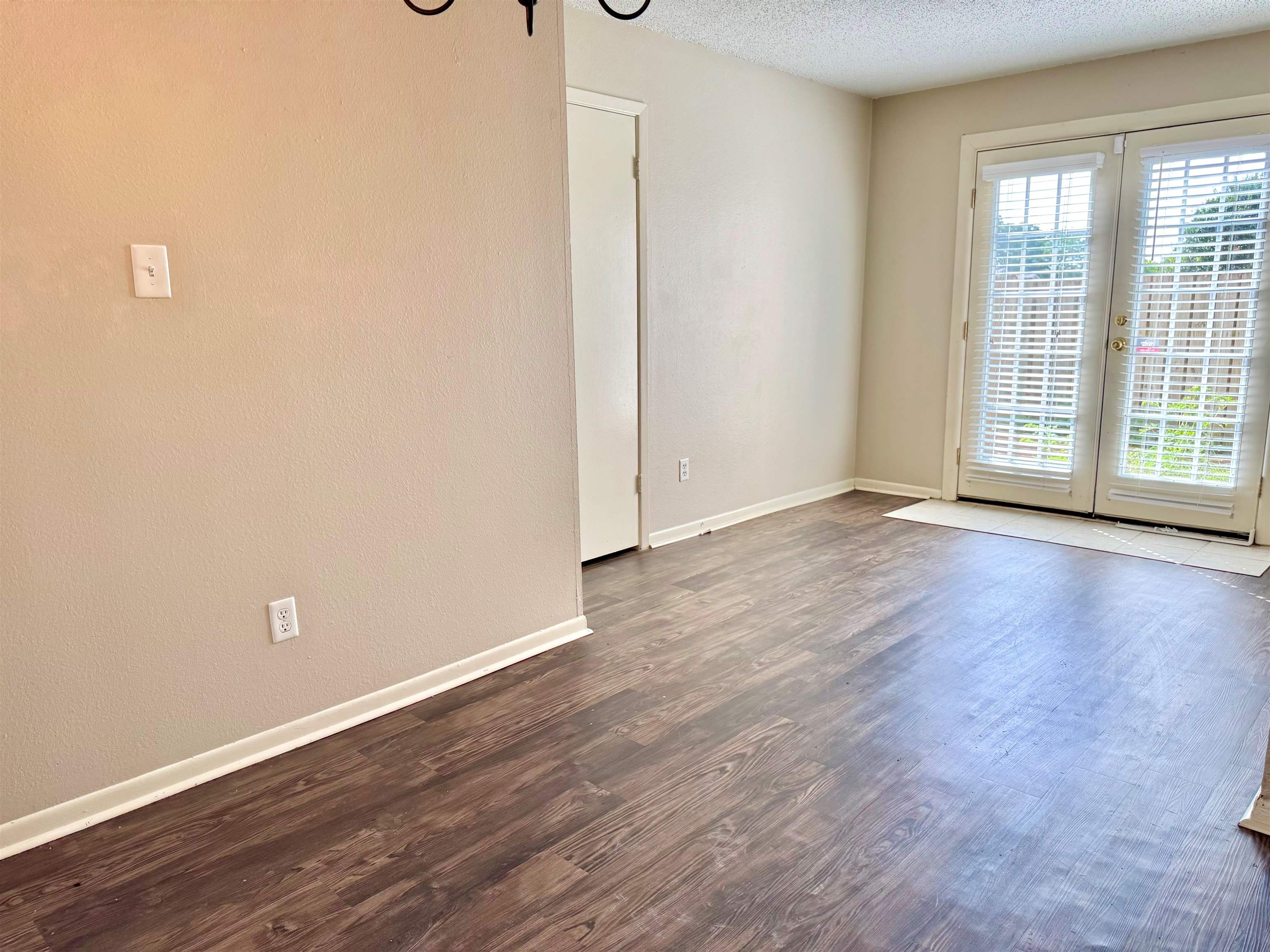 6692 Whispering Oak Pl 3 Property Photo 14