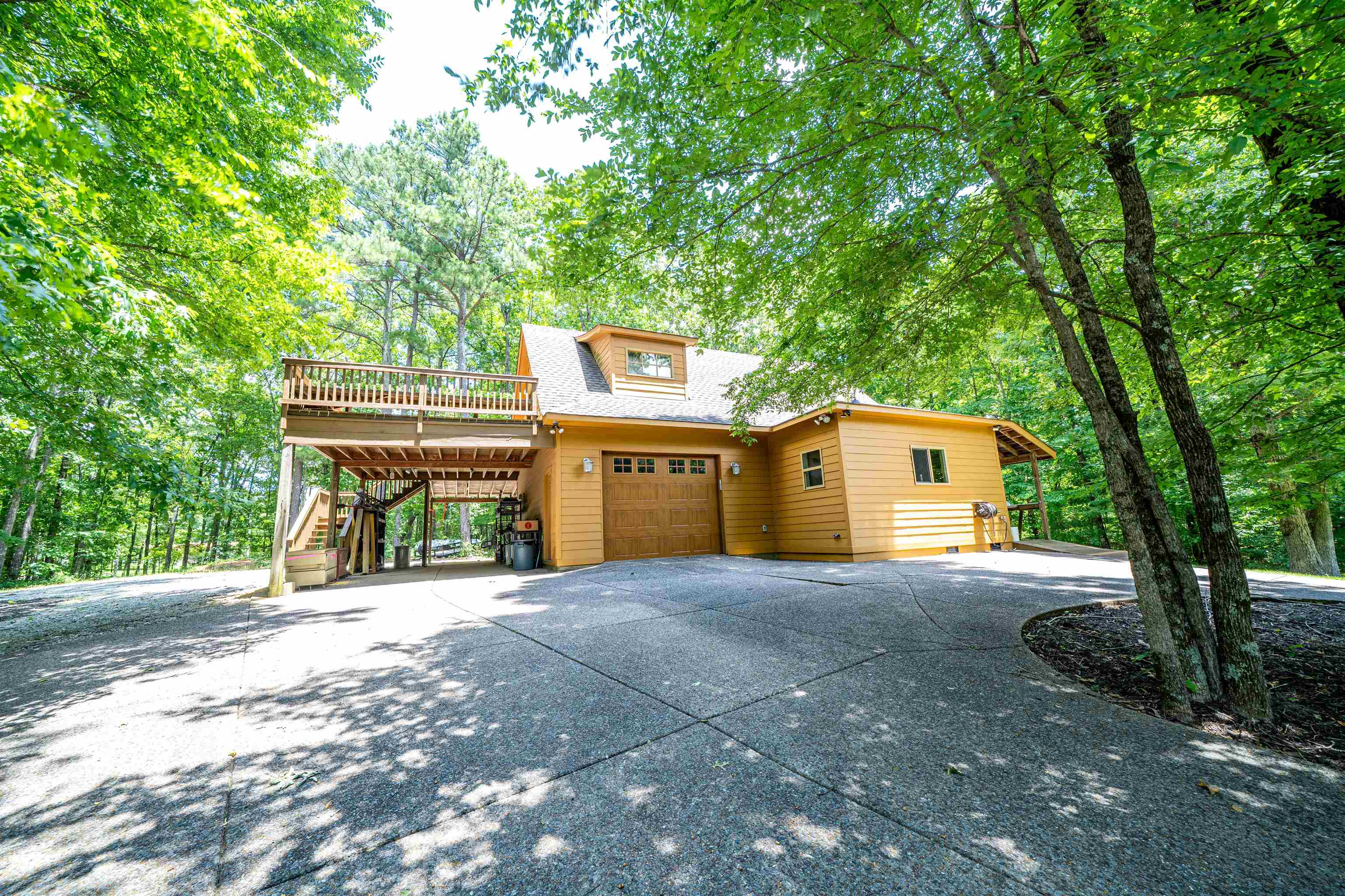6355 Jernigan Rd Property Photo 3