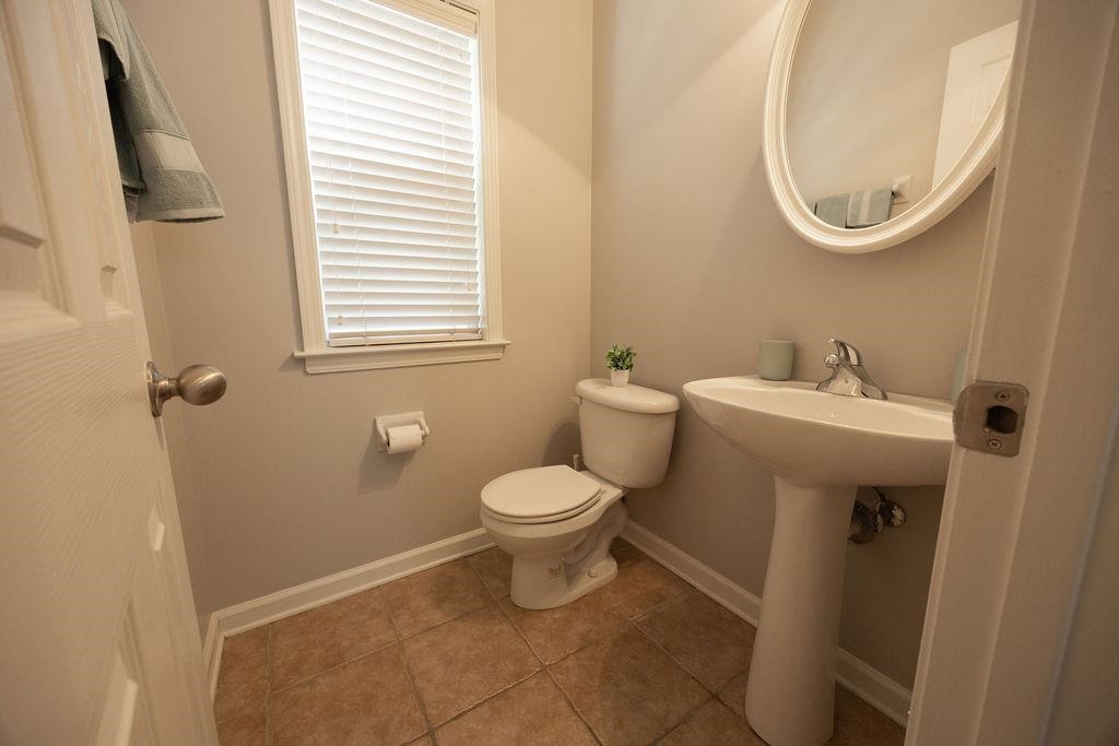 1387 E Island Pl E Property Photo 8