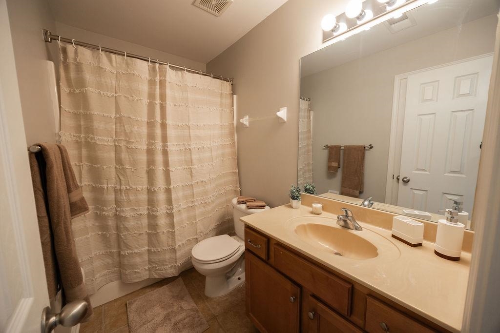 1387 E Island Pl E Property Photo 19