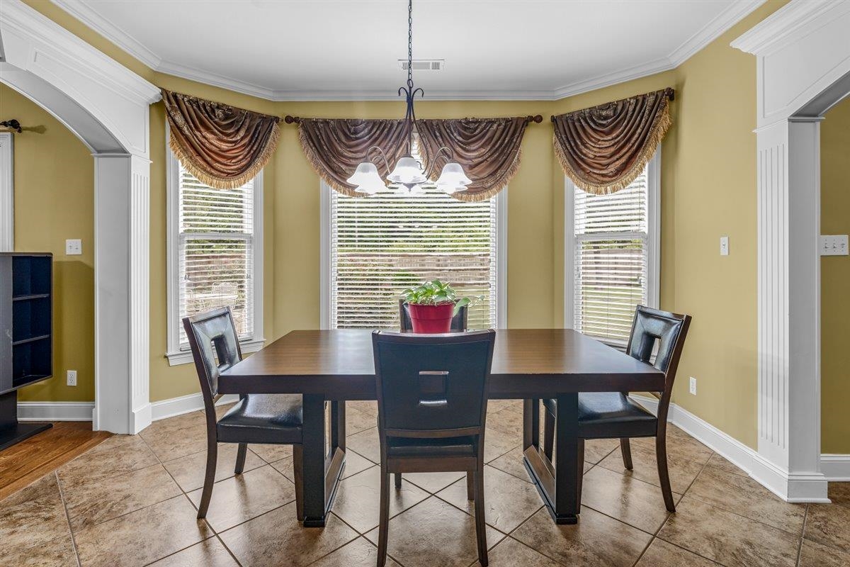 1045 Woodland Glade Cv N Property Photo 10