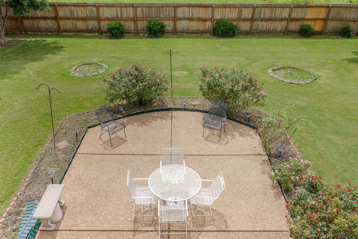 1045 Woodland Glade Cv N Property Photo 32