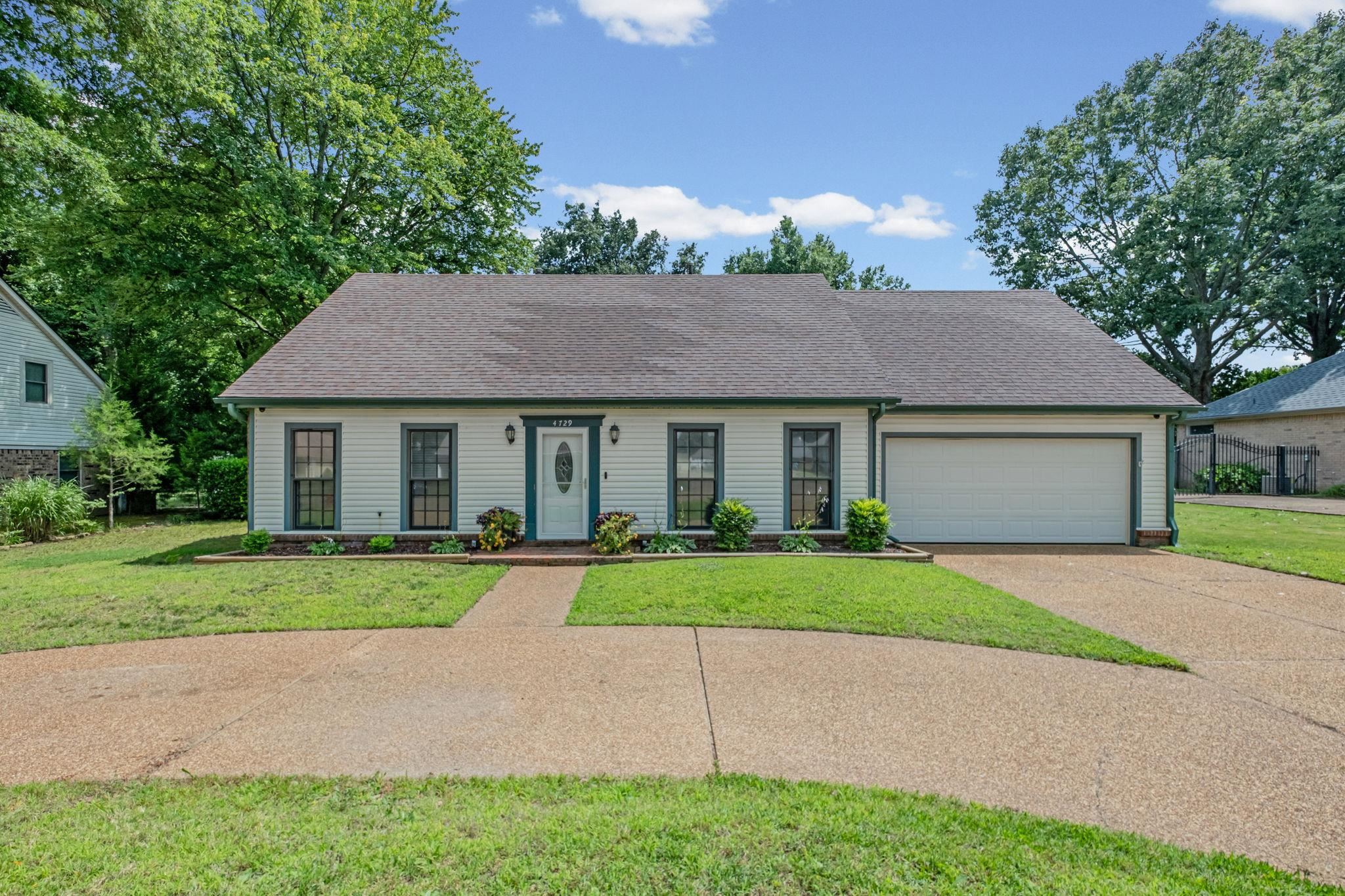 4729 Cedar Ridge Dr Property Photo 1