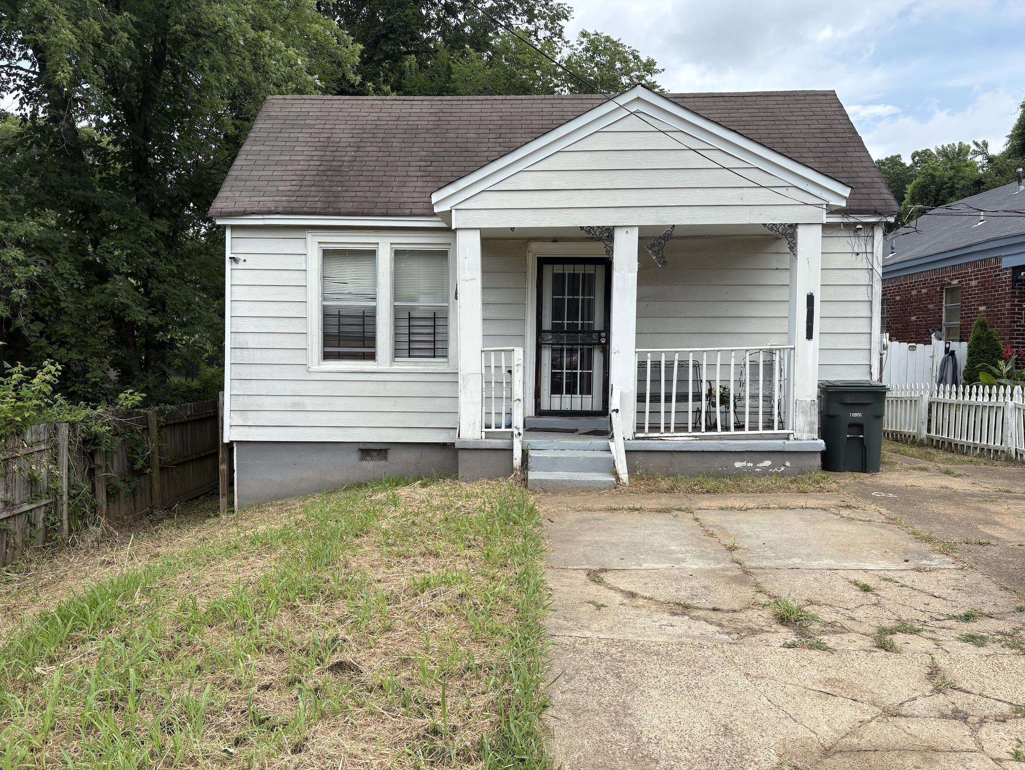 188 Charter Ave Property Photo 1