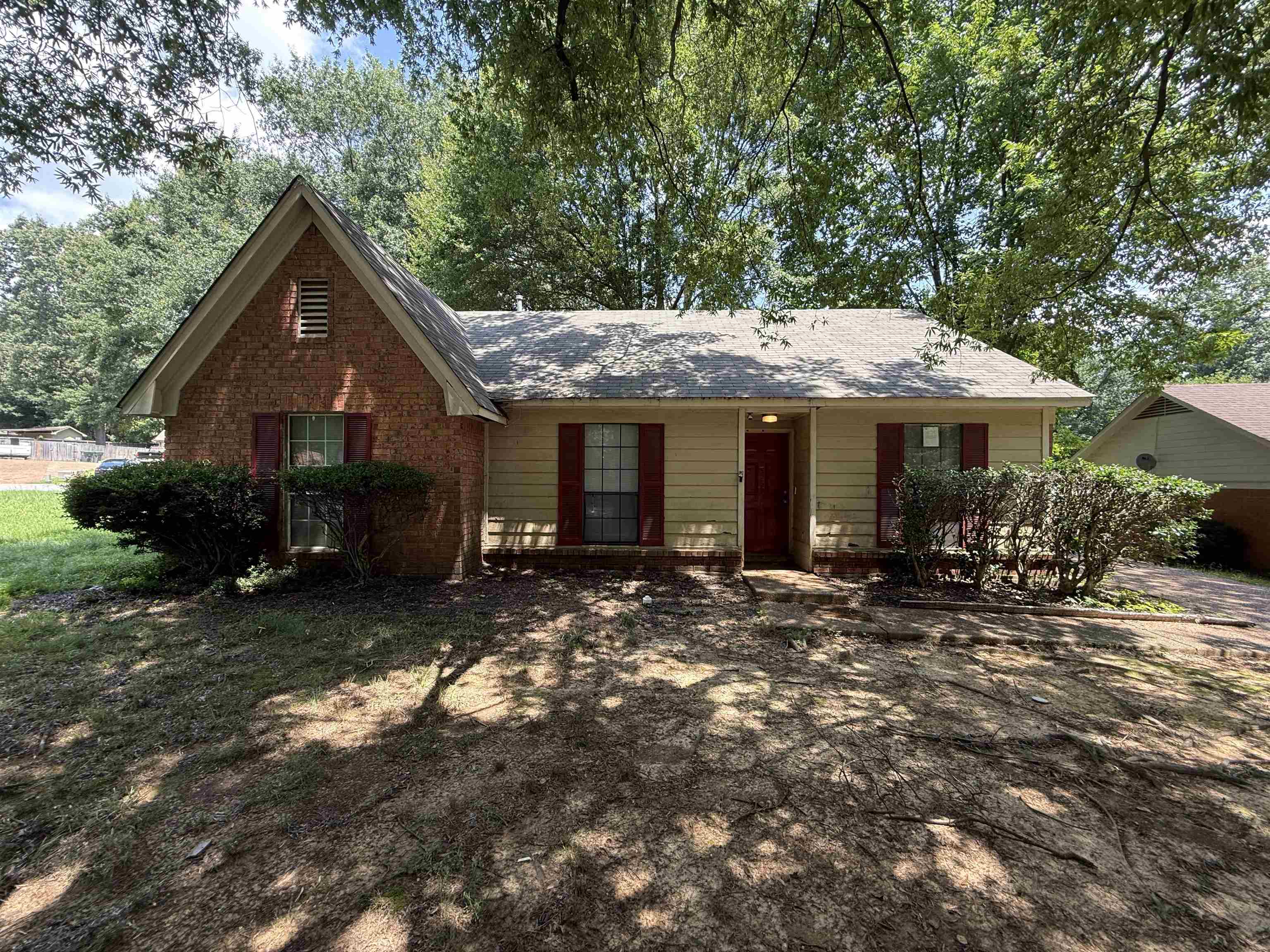 6420 SAGINAW RD Property Photo 1