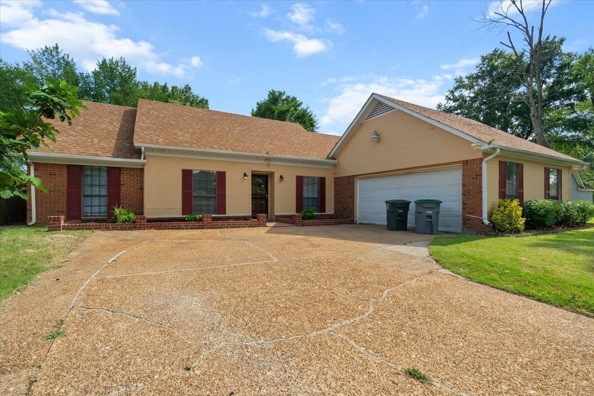6561 Falling Tree Dr Property Photo 3