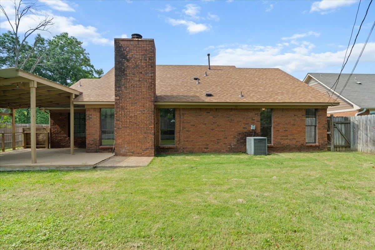 6561 Falling Tree Dr Property Photo 5