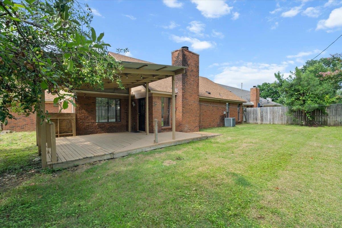 6561 Falling Tree Dr Property Photo 7