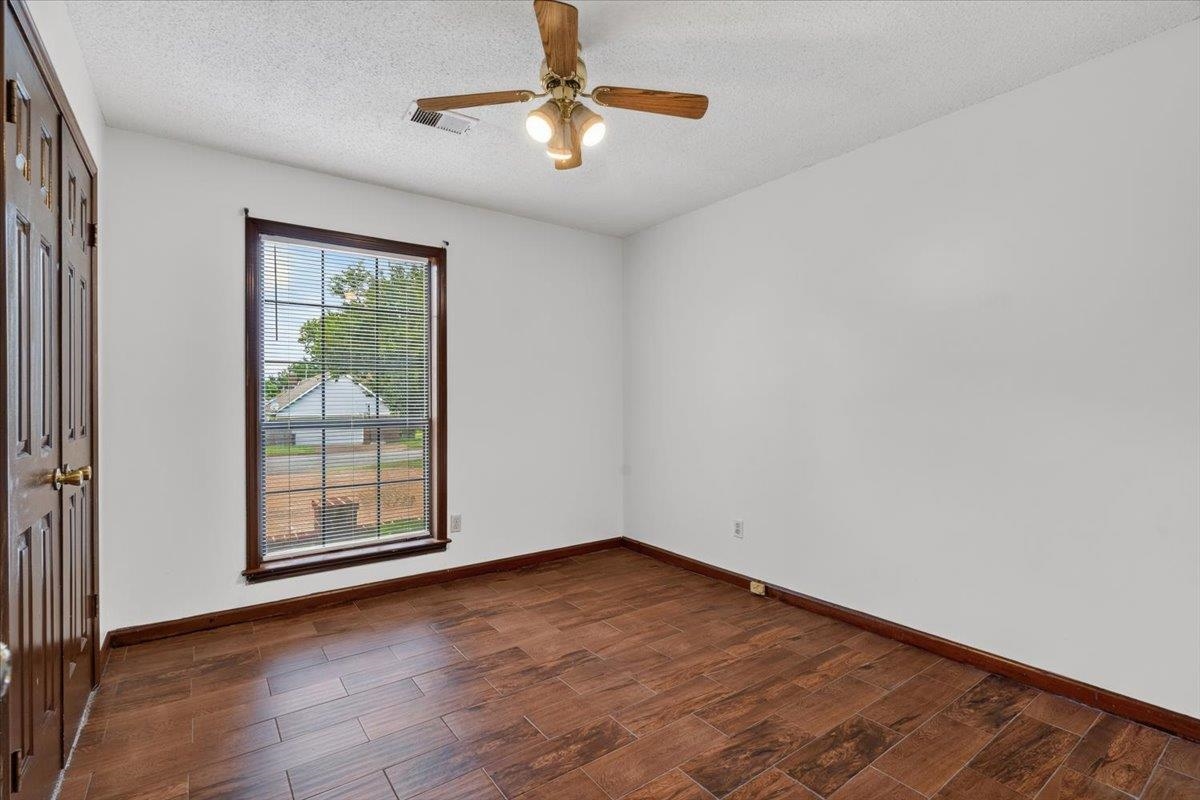 6561 Falling Tree Dr Property Photo 16