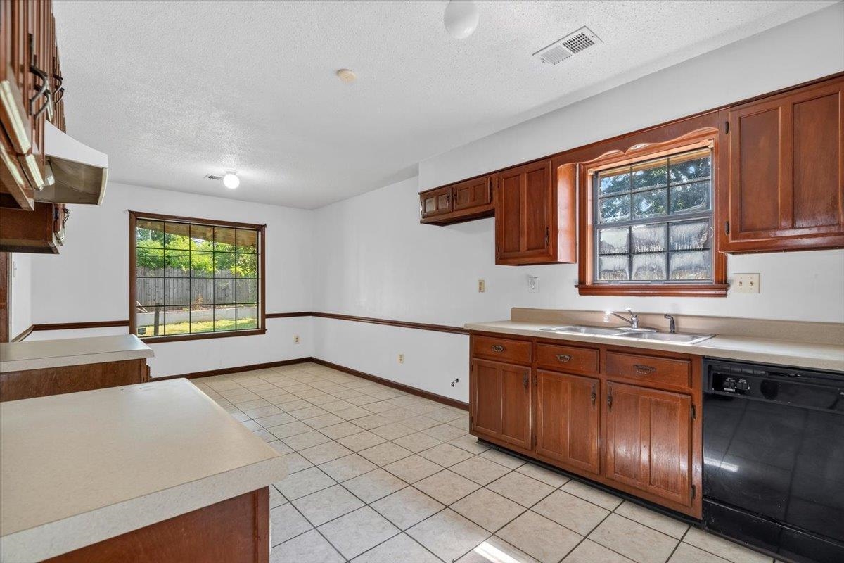 6561 Falling Tree Dr Property Photo 20