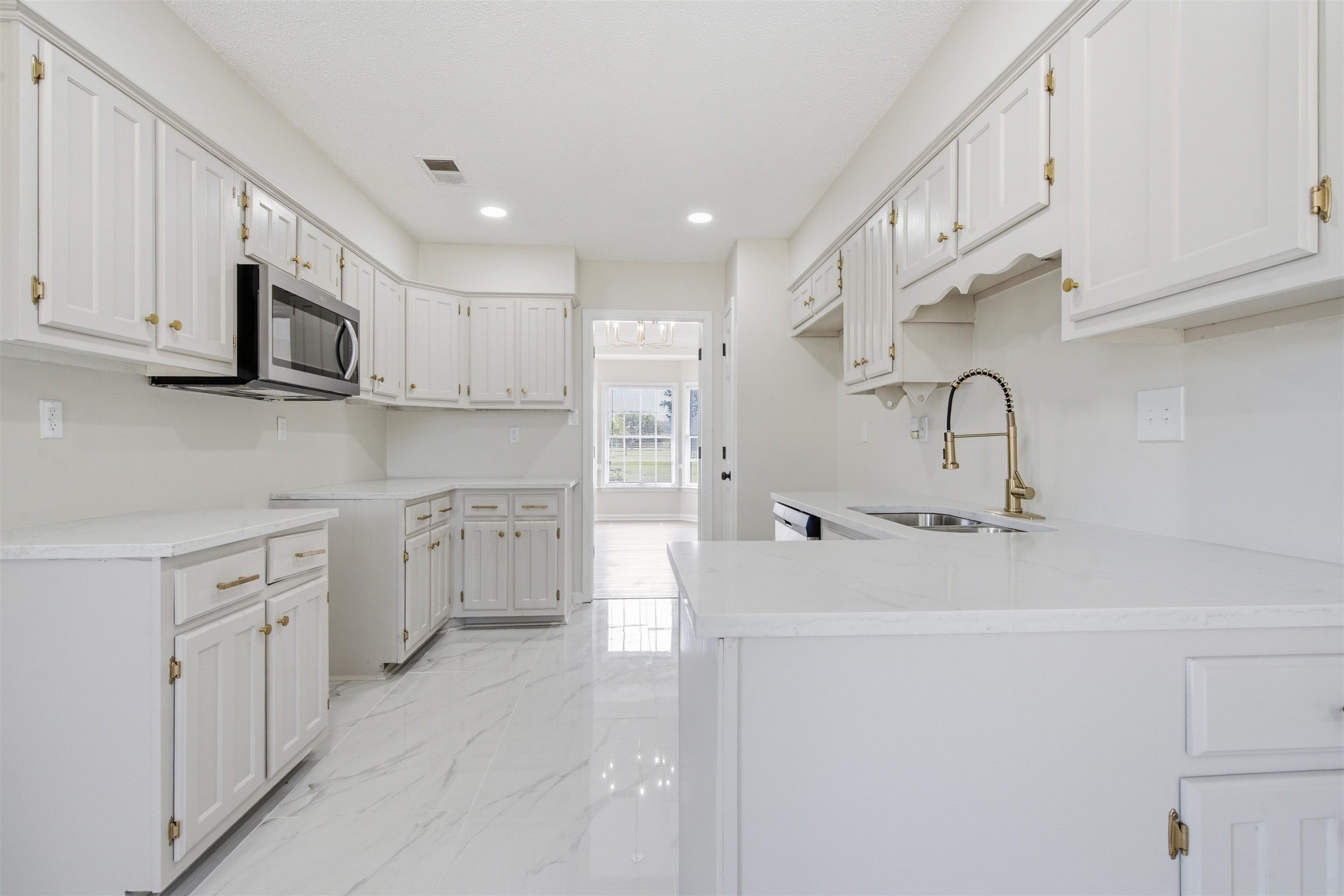 6830 Clearwater Cv Property Photo 12