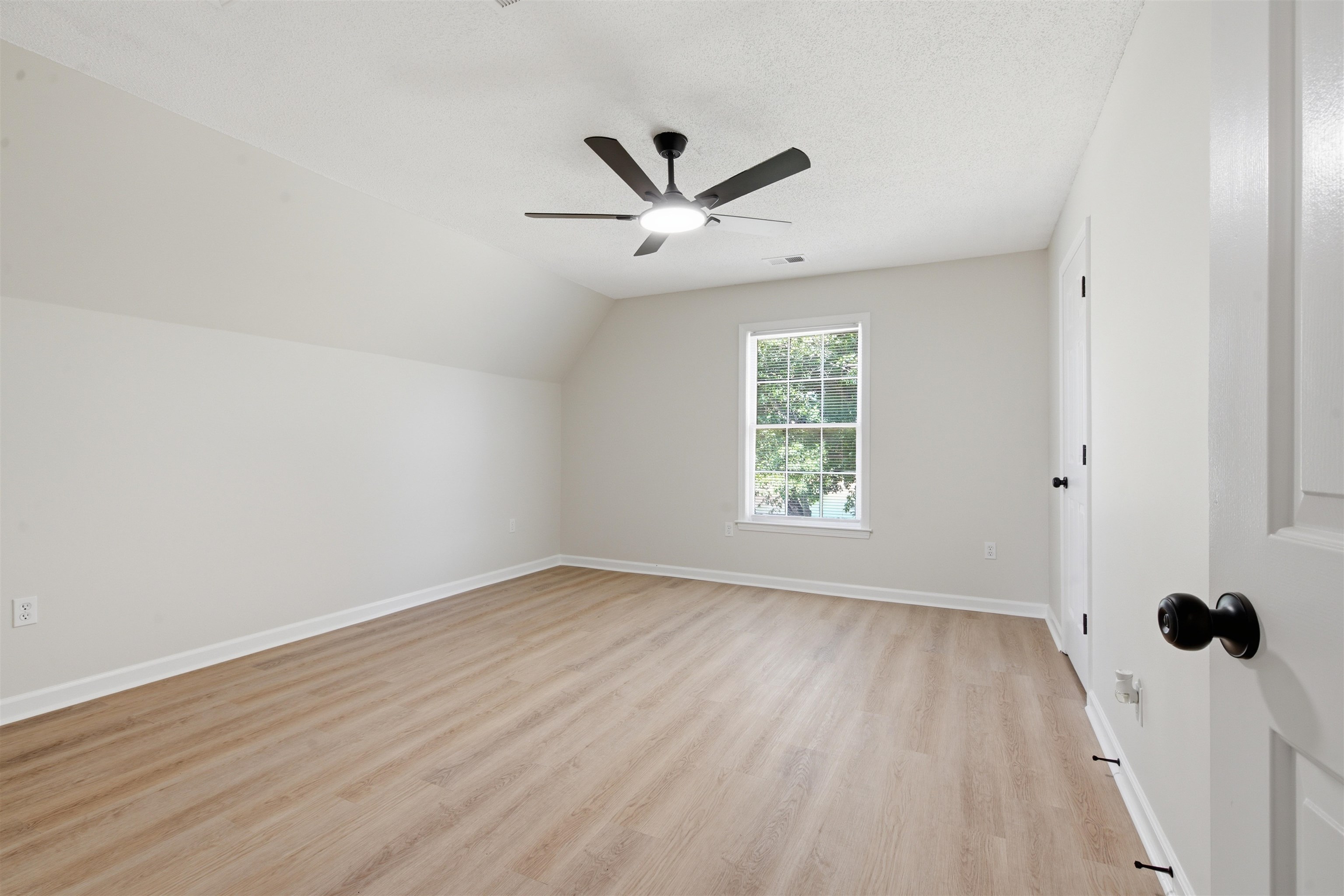 6830 Clearwater Cv Property Photo 29