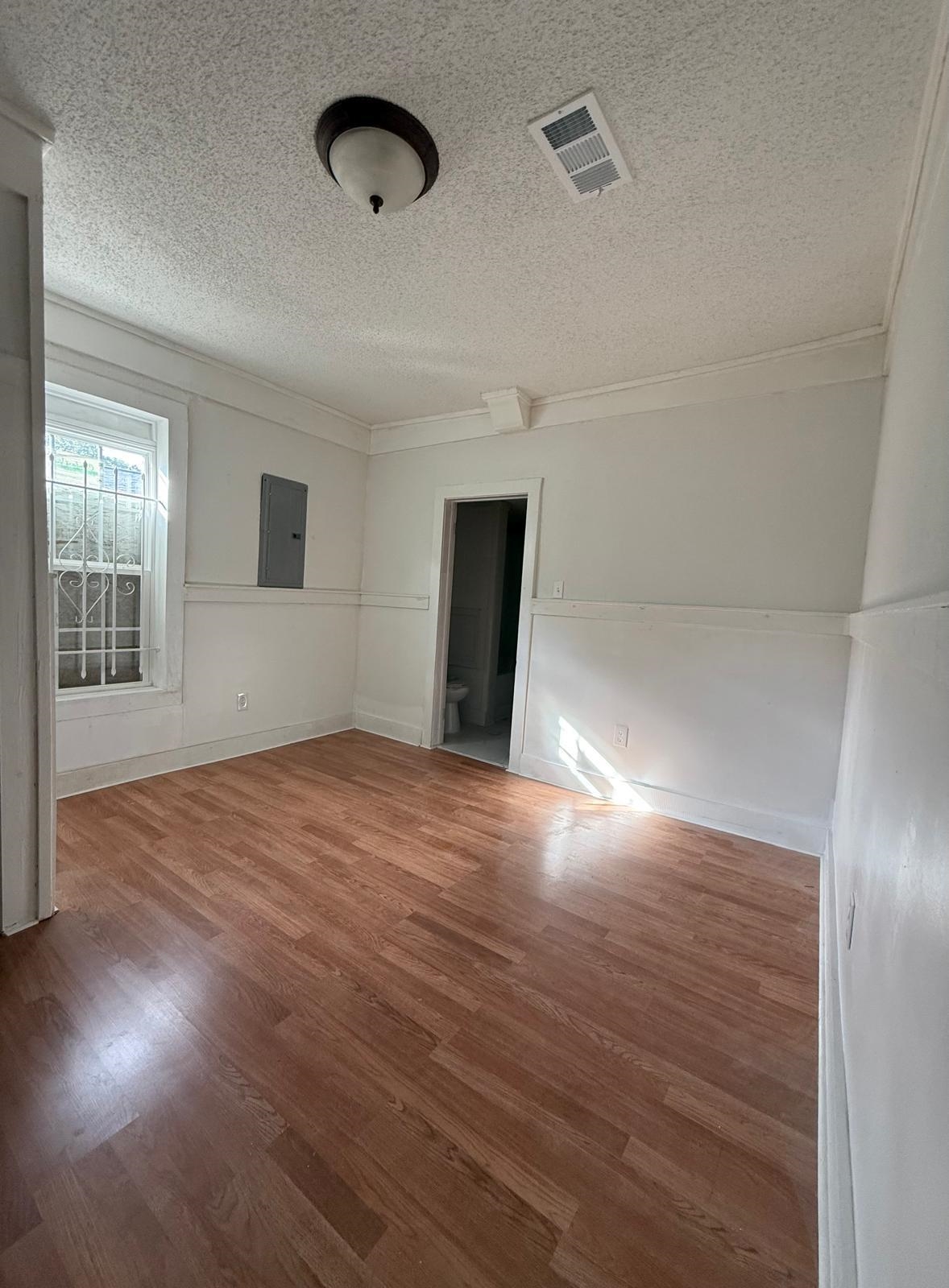 2272 Hubbard Dr Property Photo 6
