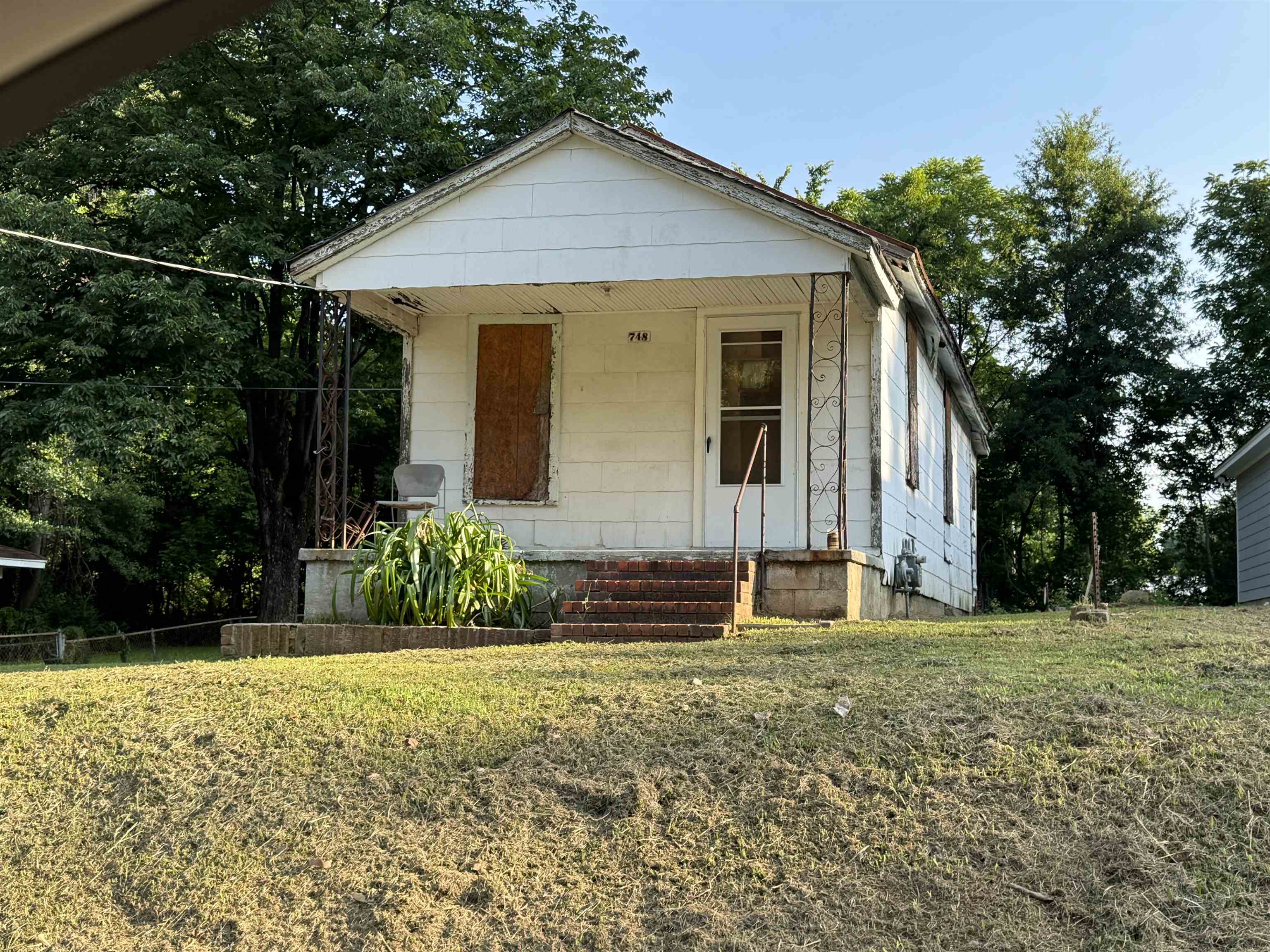 748 King Rd Property Photo 1