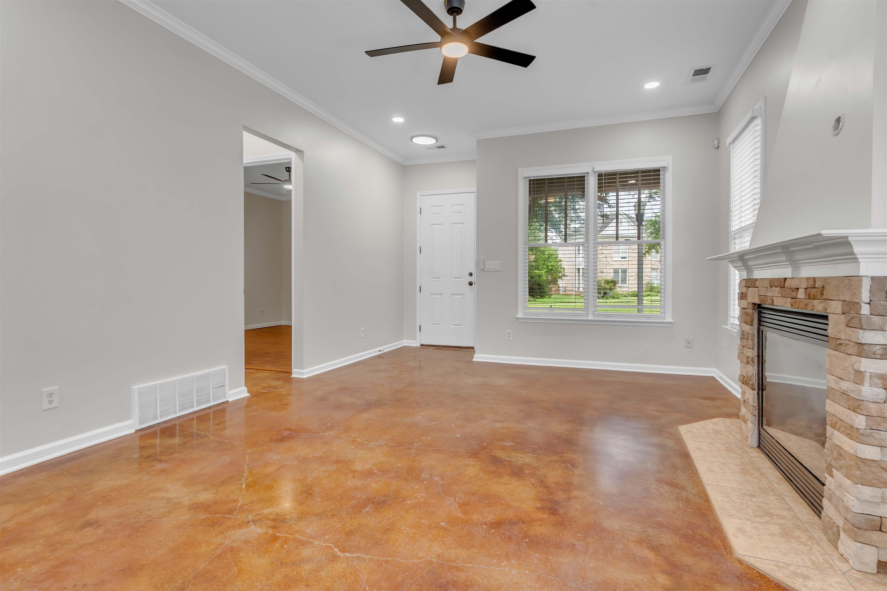 1197 Allentown St Property Photo 4