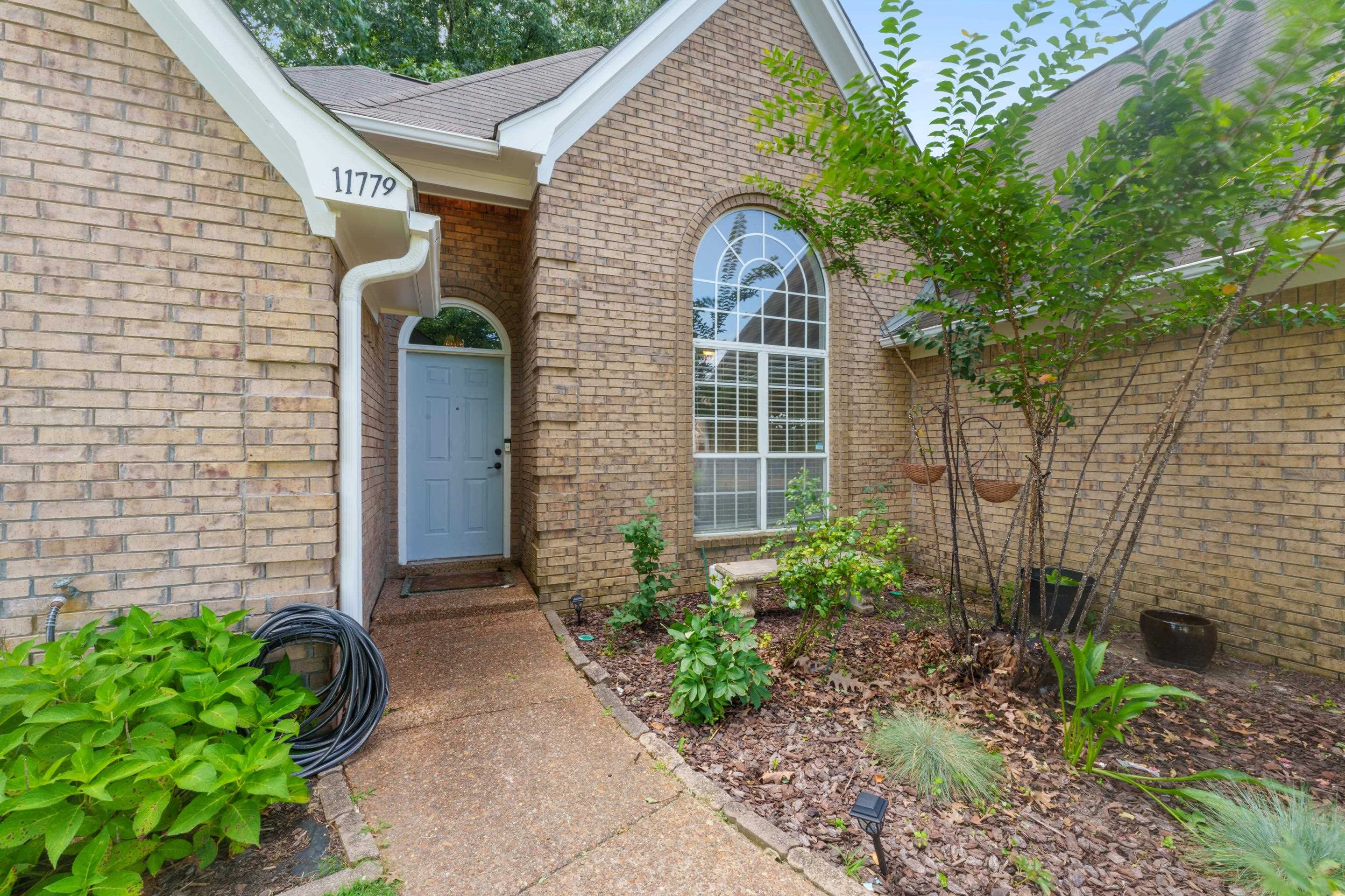 11779 Village Center St Property Photo 2