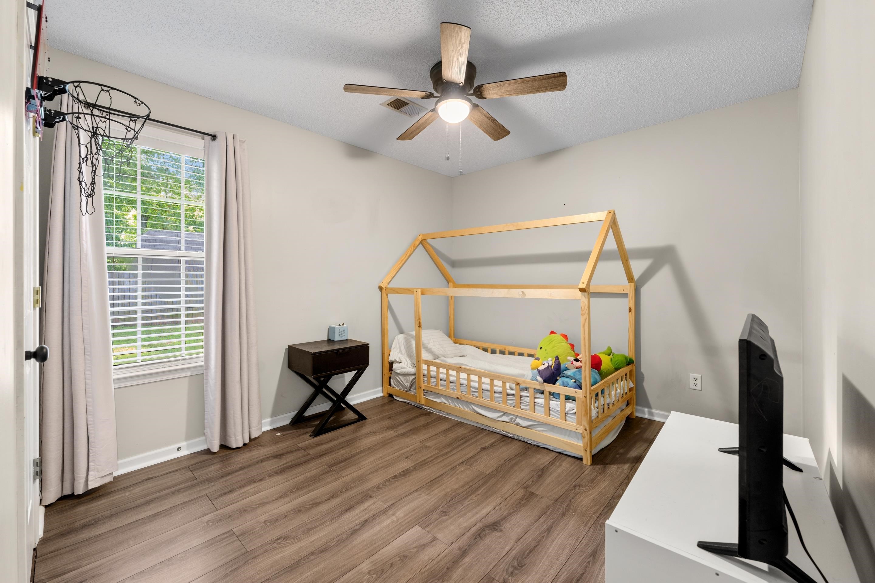 11779 Village Center St Property Photo 12