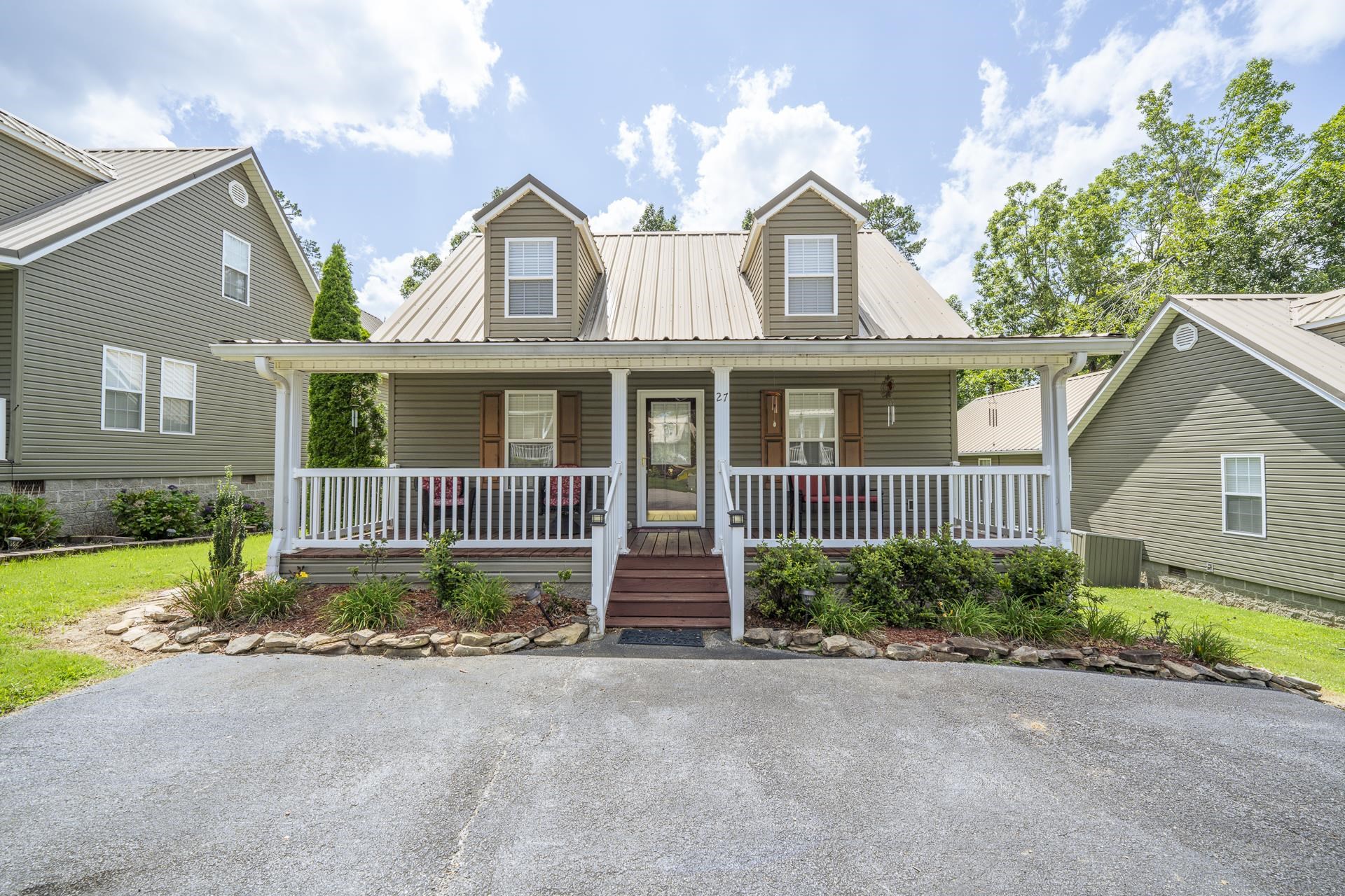 27 TAMARA TRL Property Photo 1
