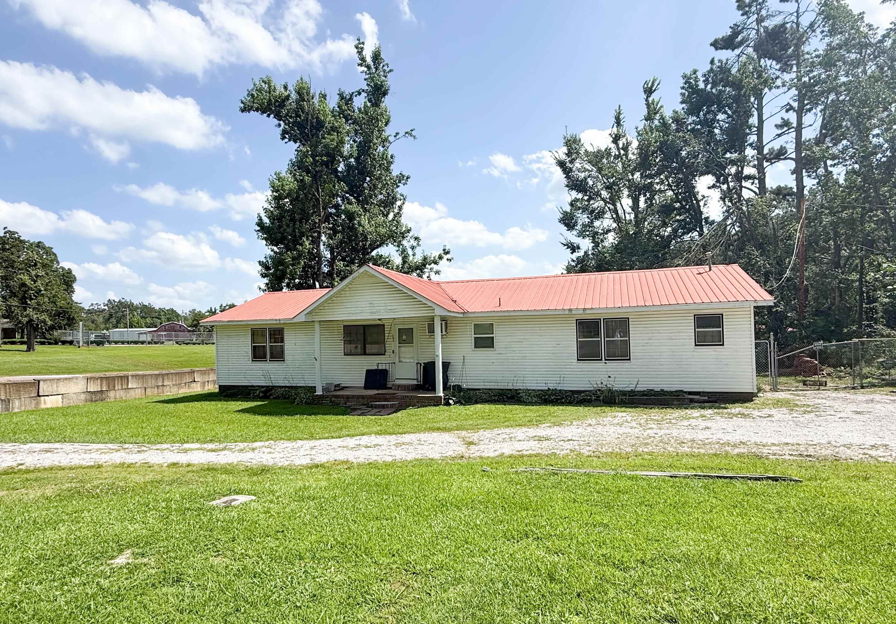 343 County Road 218 Rd Property Photo 1