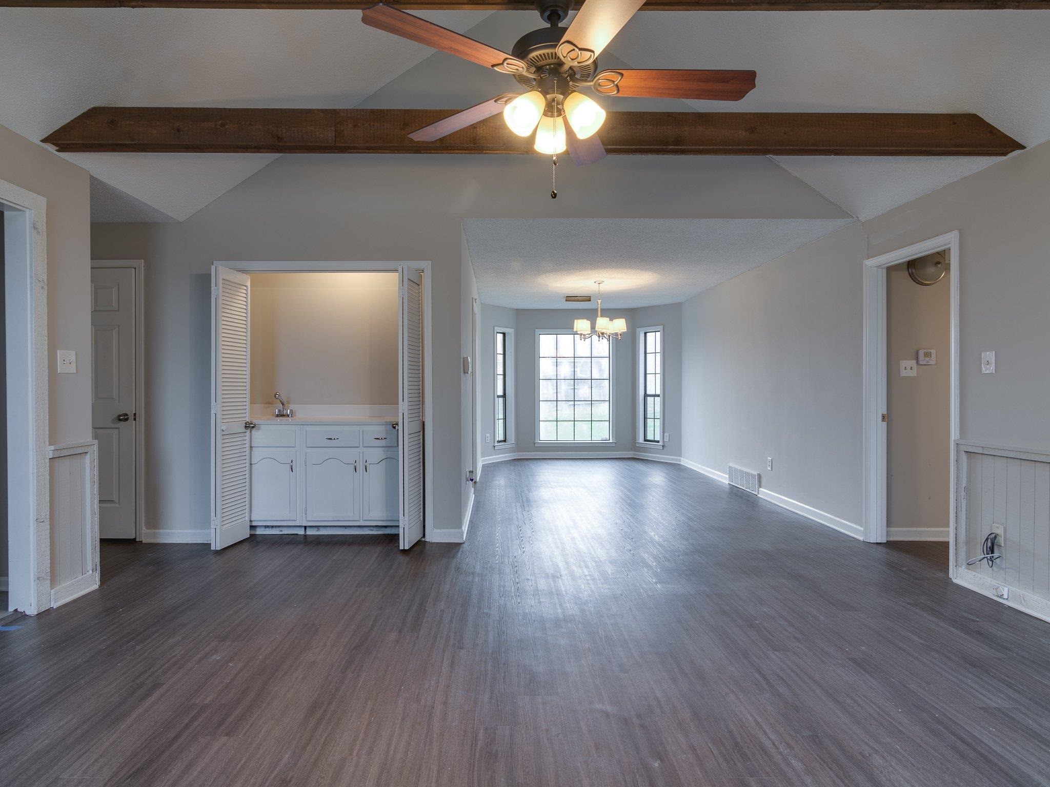 6562 Lake Valley Dr Property Photo 4