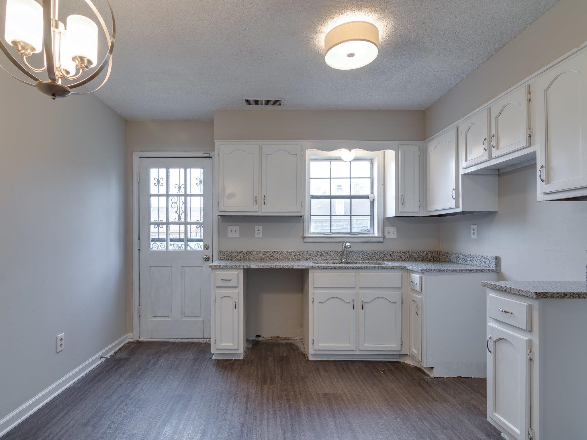 6562 Lake Valley Dr Property Photo 6