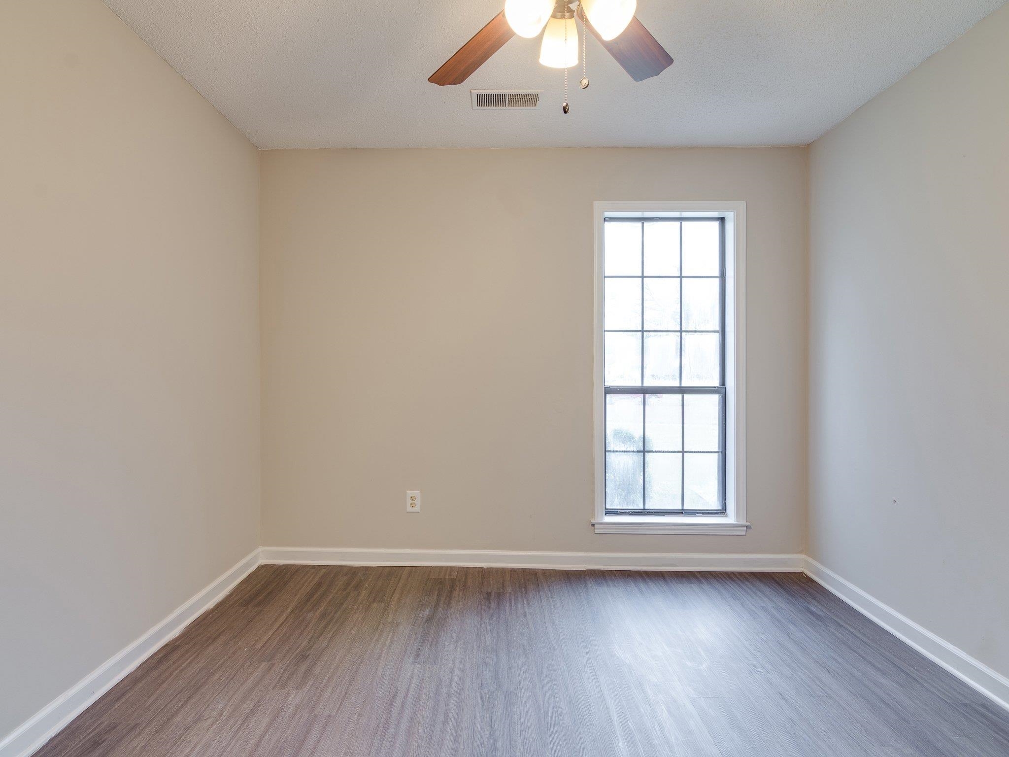 6562 Lake Valley Dr Property Photo 16