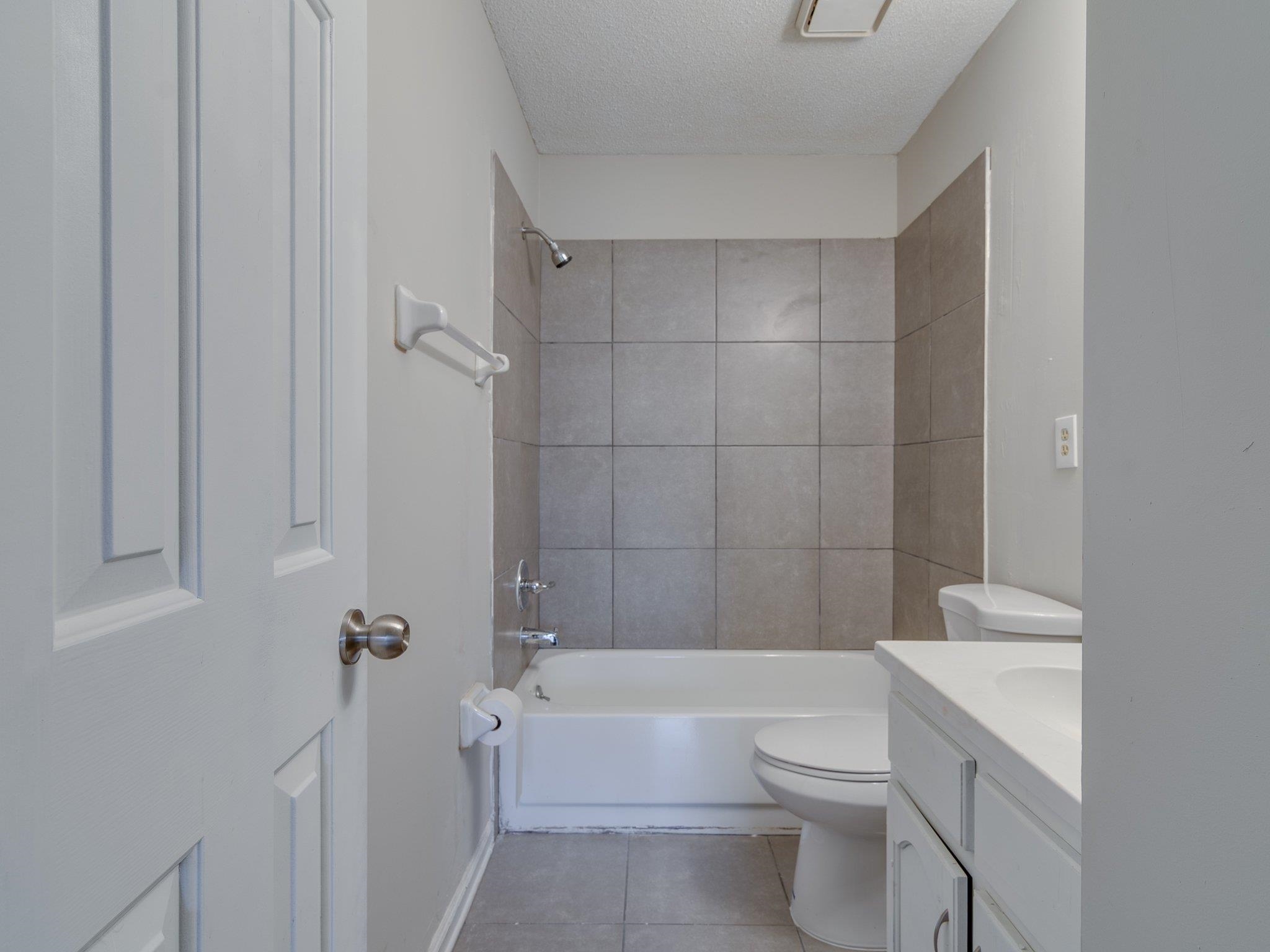 6562 Lake Valley Dr Property Photo 19