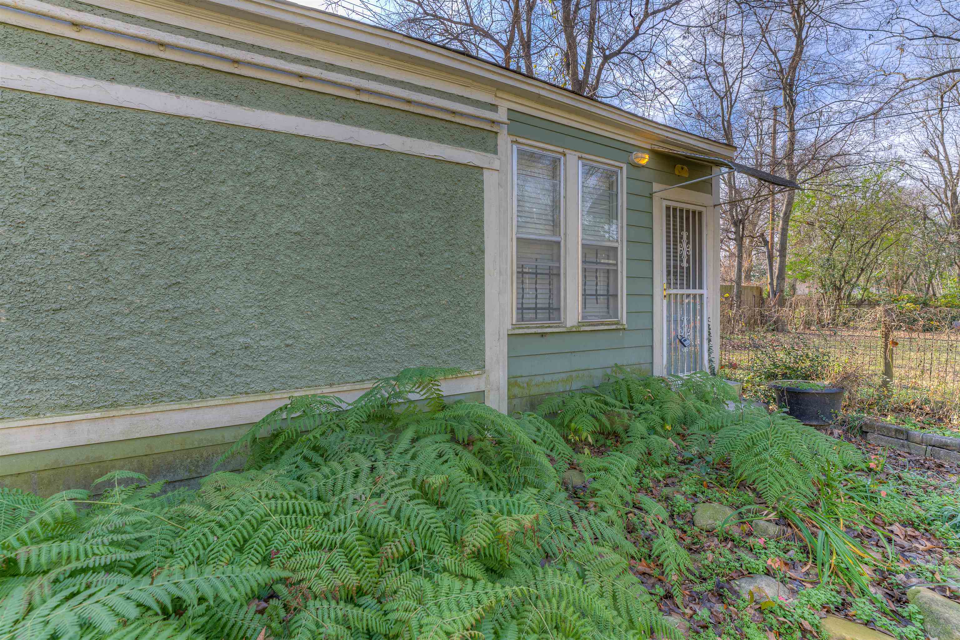 1195 Dorothy Pl B Property Photo 2