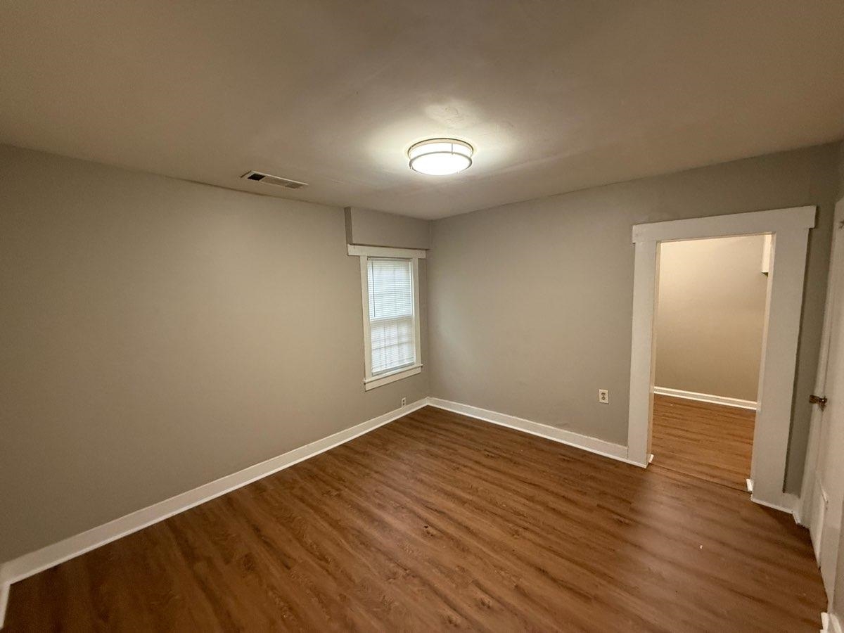 1195 Dorothy Pl B Property Photo 6