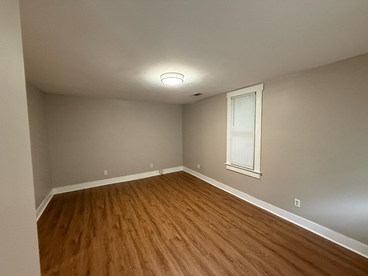 1195 Dorothy Pl B Property Photo 7