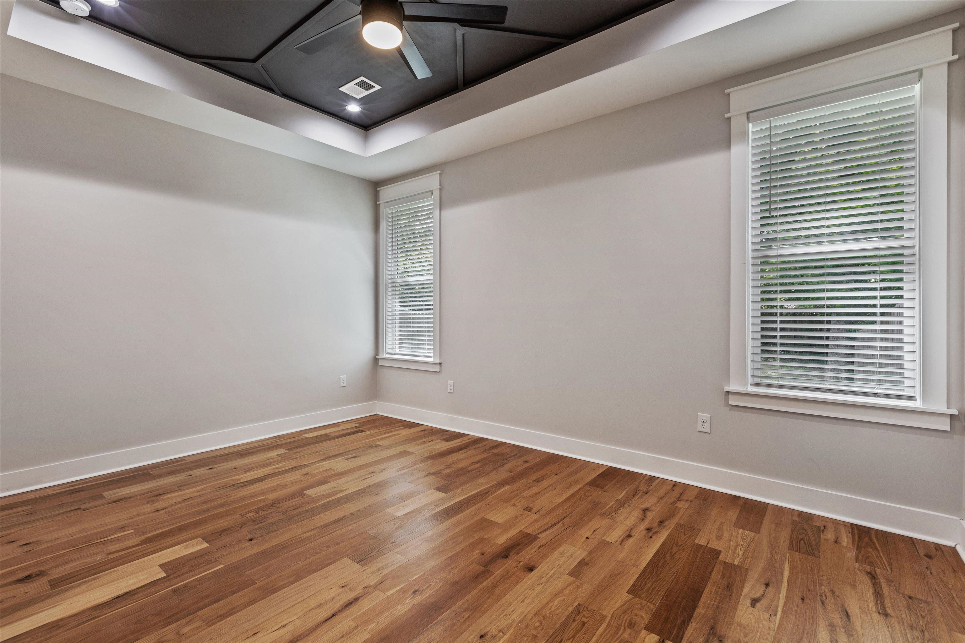 323 Williford St Property Photo 12