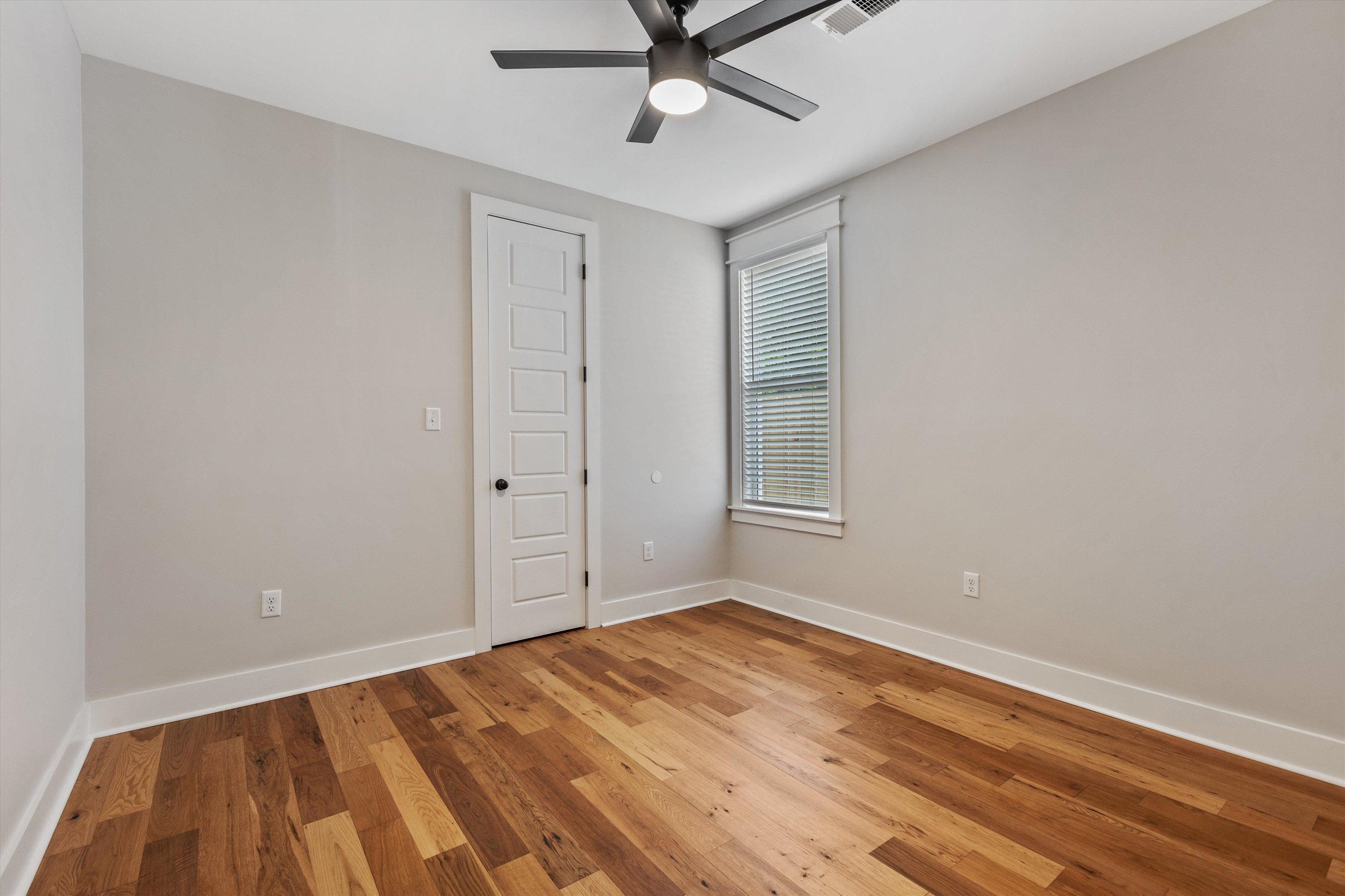 323 Williford St Property Photo 19