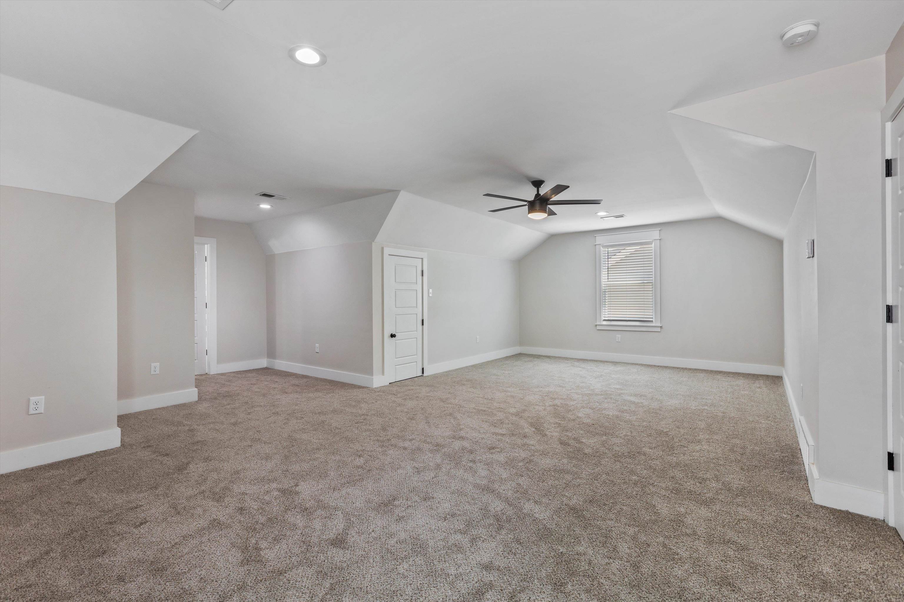 323 Williford St Property Photo 21
