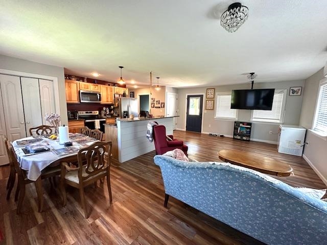 2082 Airport Ridge Rd Property Photo 4