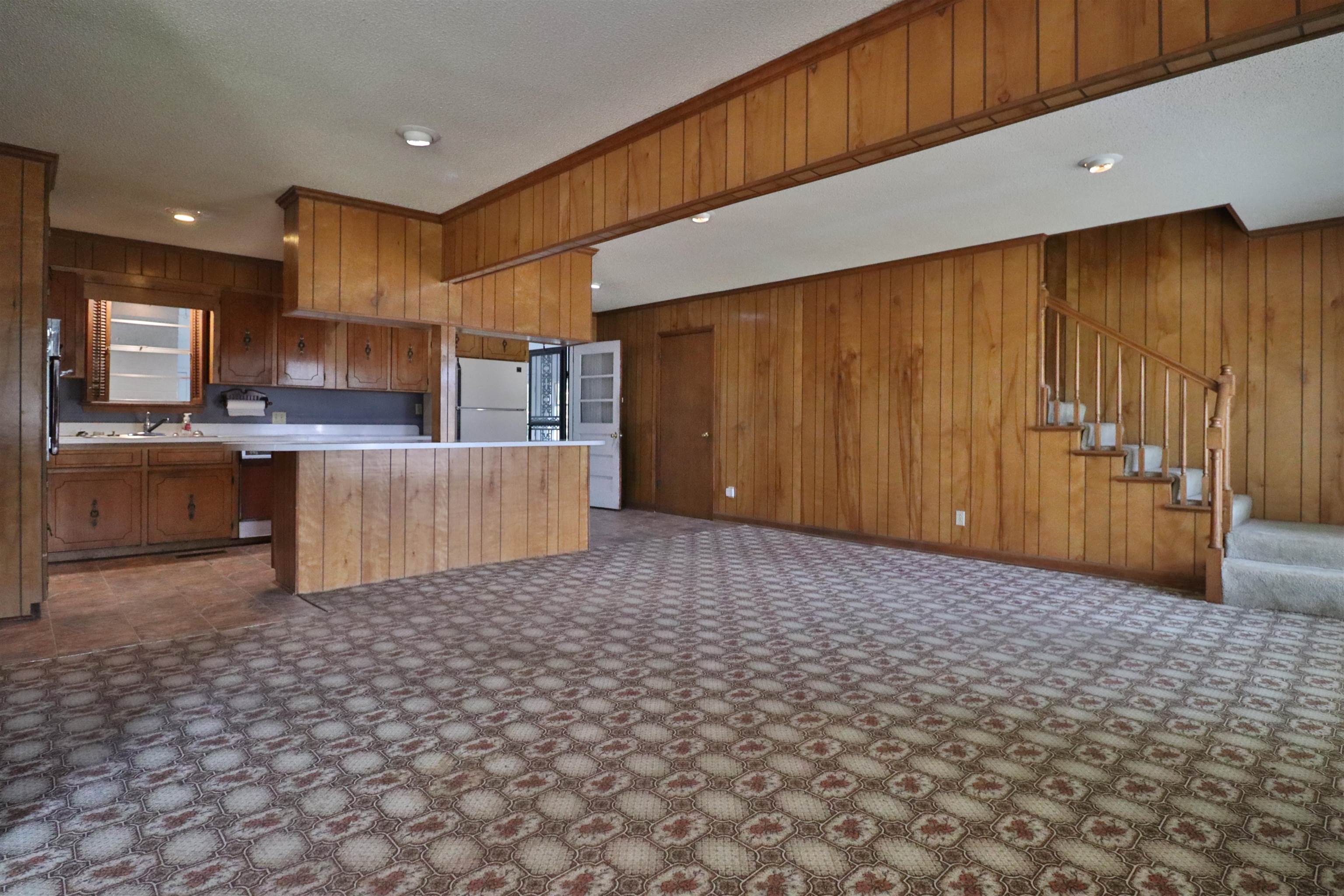 533 Best St Property Photo 7