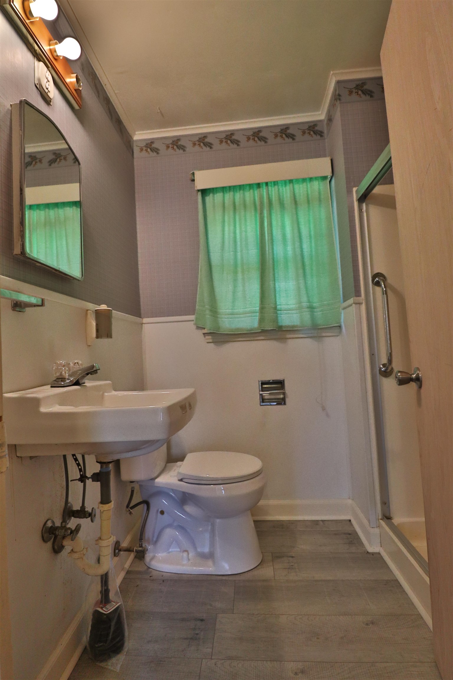 533 Best St Property Photo 17