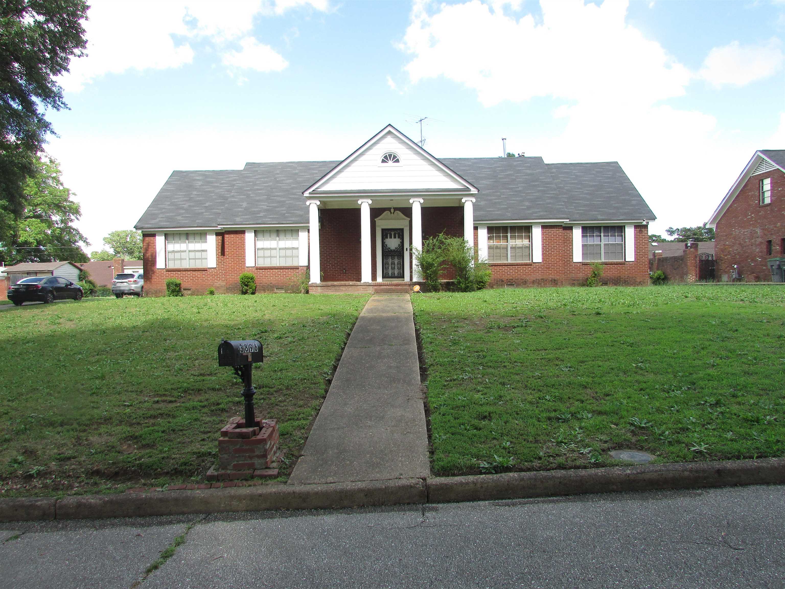 3896 Paula Dr Property Photo 3