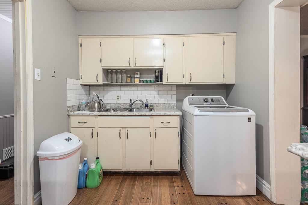 4834 Given Ave Property Photo 10