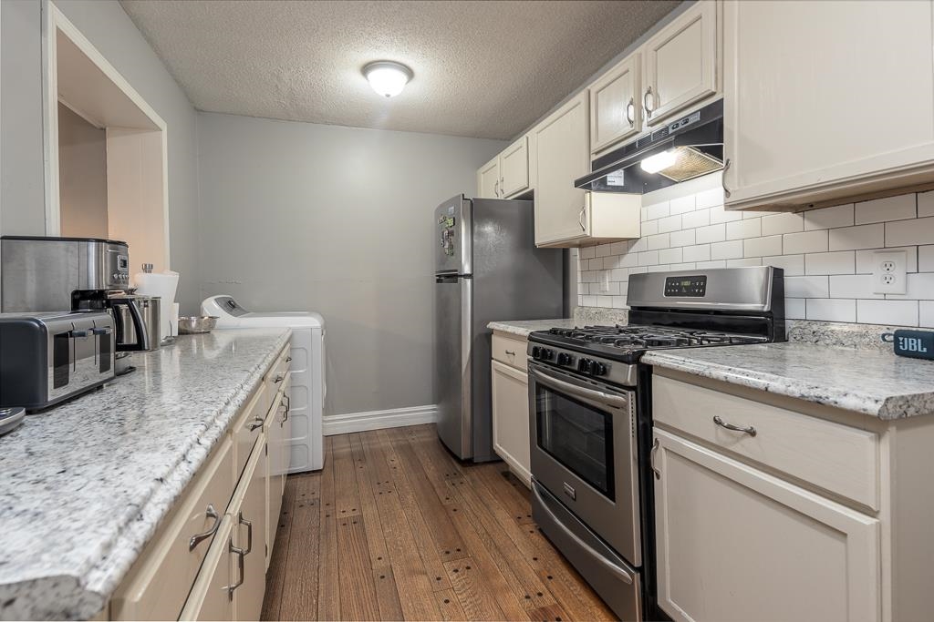 4834 Given Ave Property Photo 11