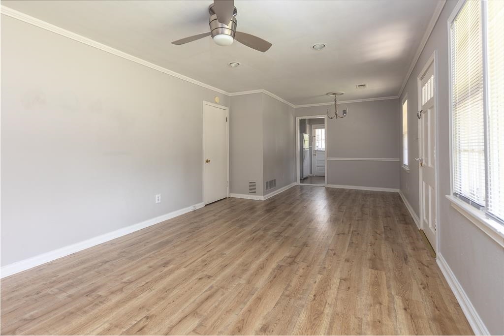 807 Estridge Dr Property Photo 6