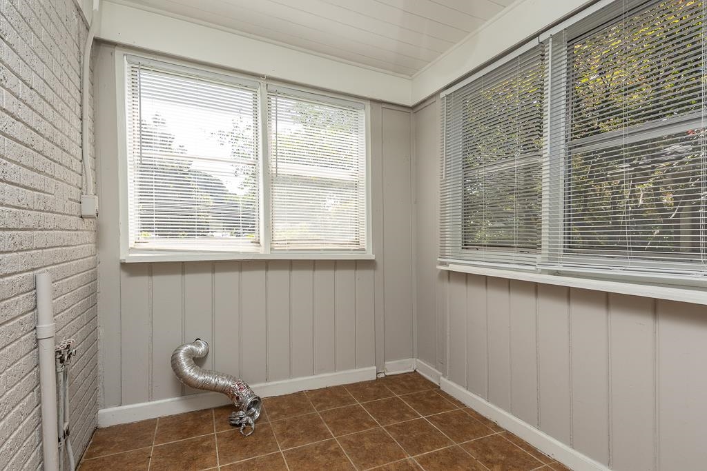 807 Estridge Dr Property Photo 13