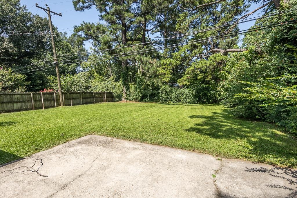 807 Estridge Dr Property Photo 21