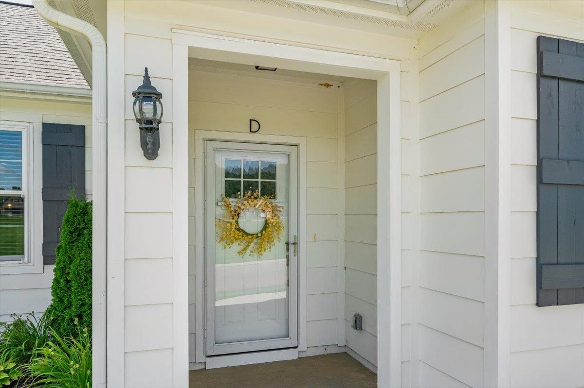 415 Abbey Dr D Property Photo 2