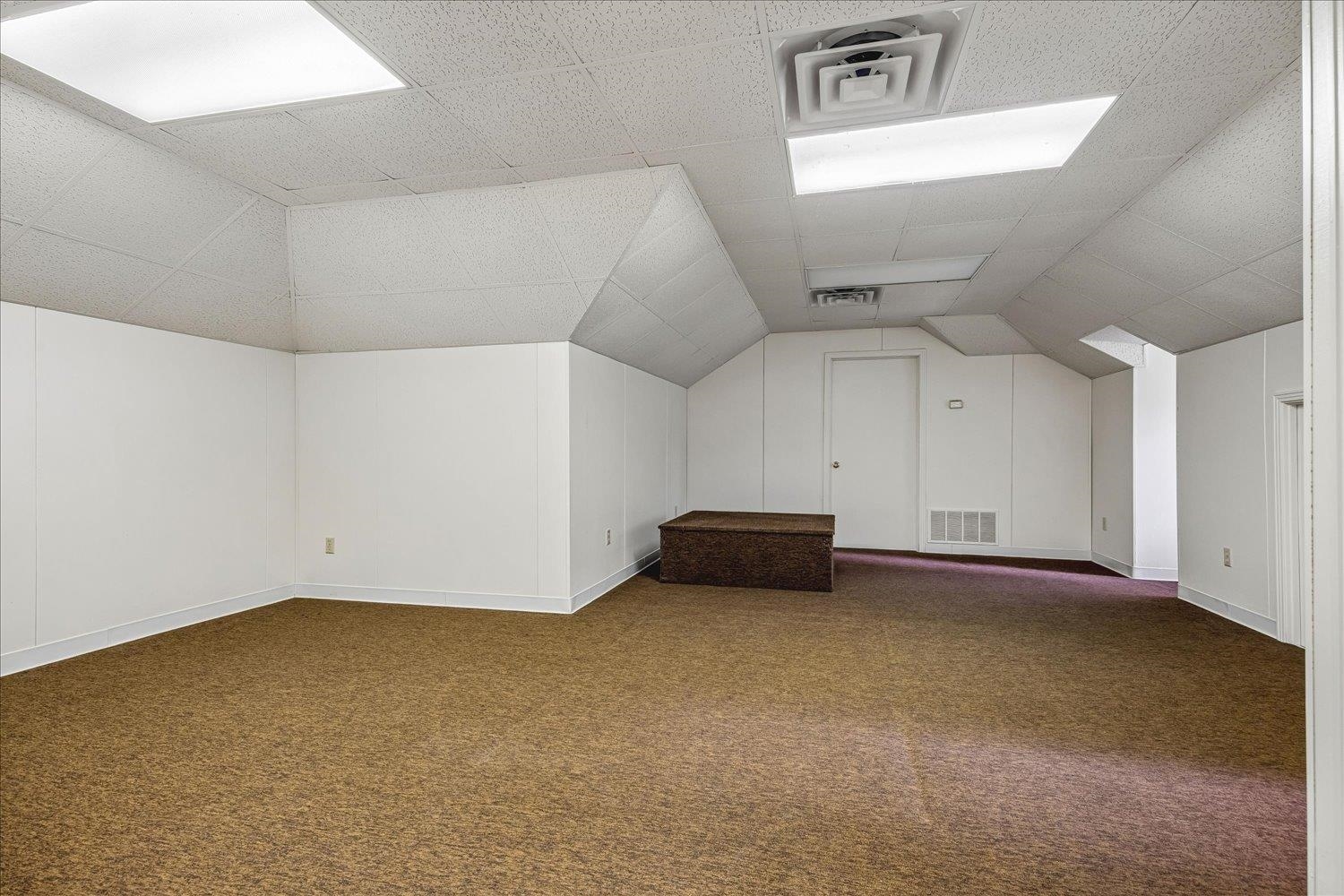 2923 Midland Ave Property Photo 27