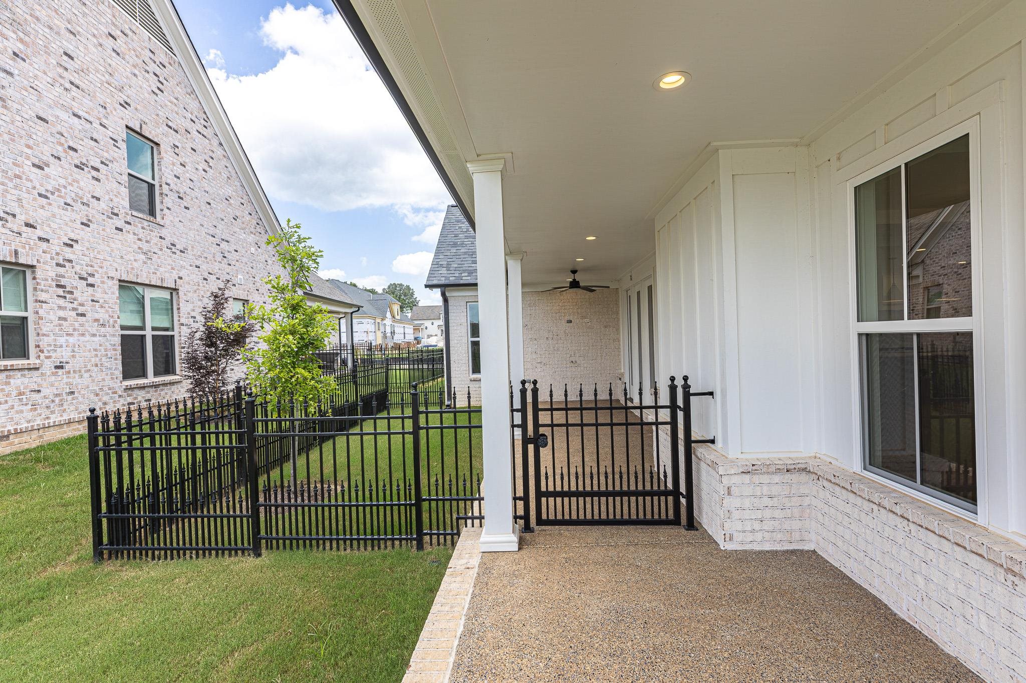 30 Rambling Rex Trl Property Photo 5